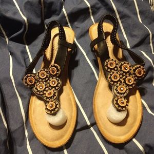 Brand new Women's Saimeitu Sandals Sz 9